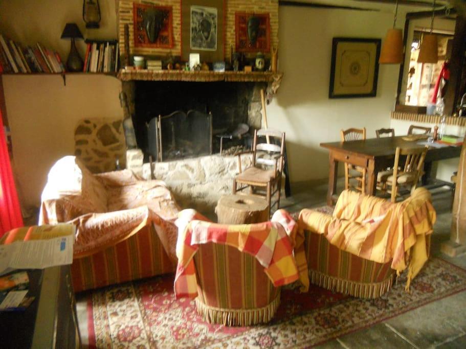 Joli Bois Bed & Breakfast Montrollet Eksteriør bilde